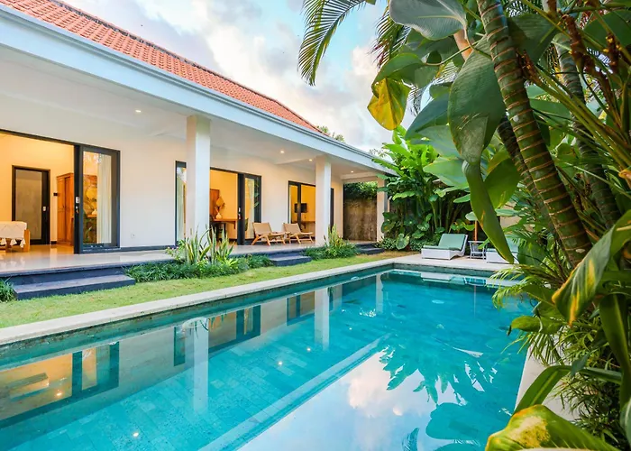 Villa 4 Bdr -villa Donna, Fast Wi-fi & Private Pool Canggu (Bali)
