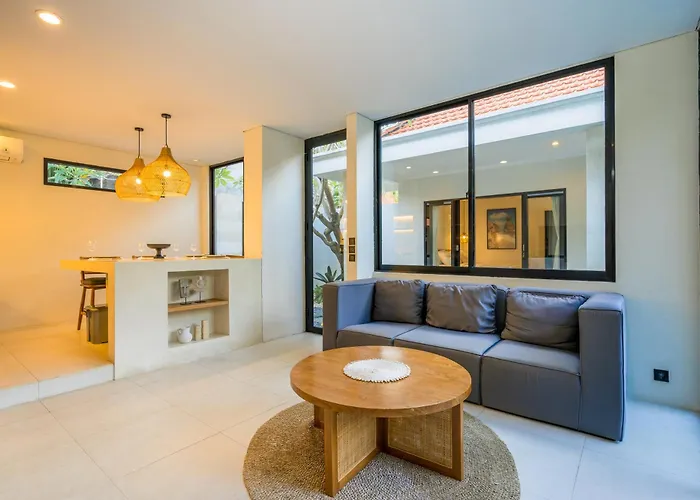 Villa 4 Bdr -villa Donna, Fast Wi-fi & Private Pool Canggu (Bali)